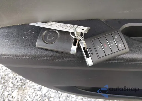 2011 Cadillac Srx Luxury Collection z USA, uszkodzony, nr VIN 3GYFNAEY1BS646234